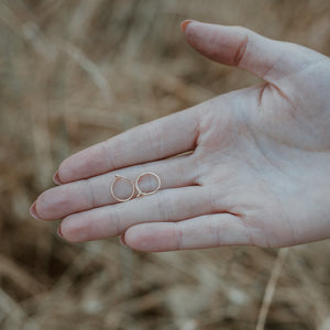 teeny hoops - gold